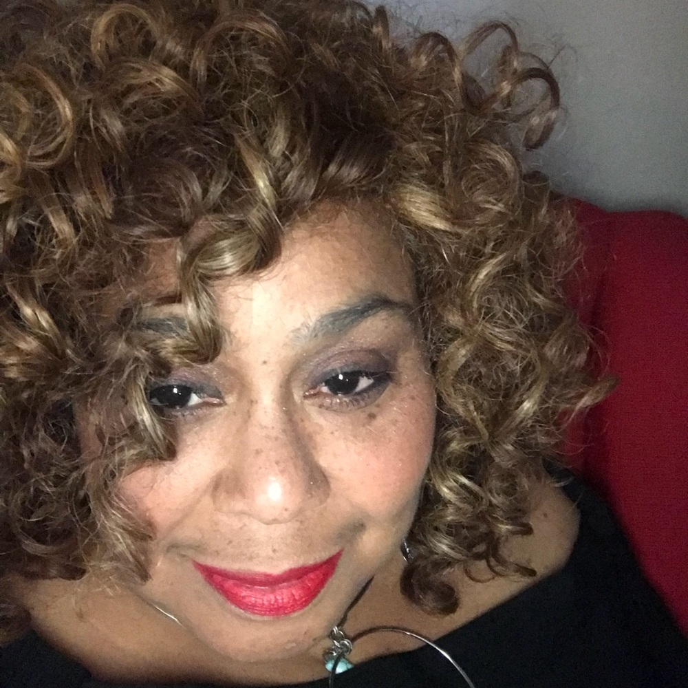 Meet your Posher, Felicia